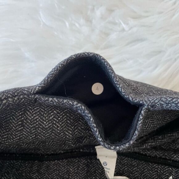 Lululemon Gather & Crow Crop II - Picture 11 of 13